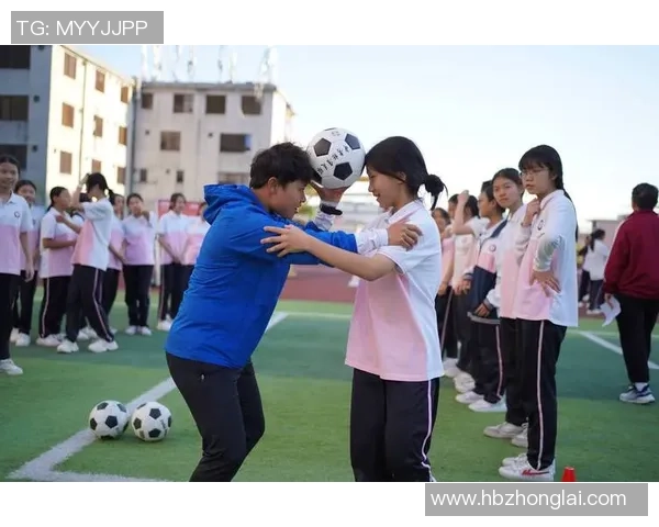 足球明星与儿子的温情故事在绿茵场上绽放的亲情与梦想交织的旅程